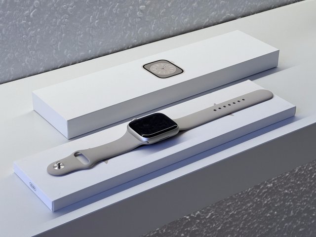 Apple Watch S8 Starlight 45MM 2 ÉV Garanciával Számlával
