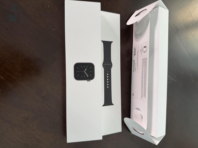 Apple watch series 6 bontattlan gyári töltővel