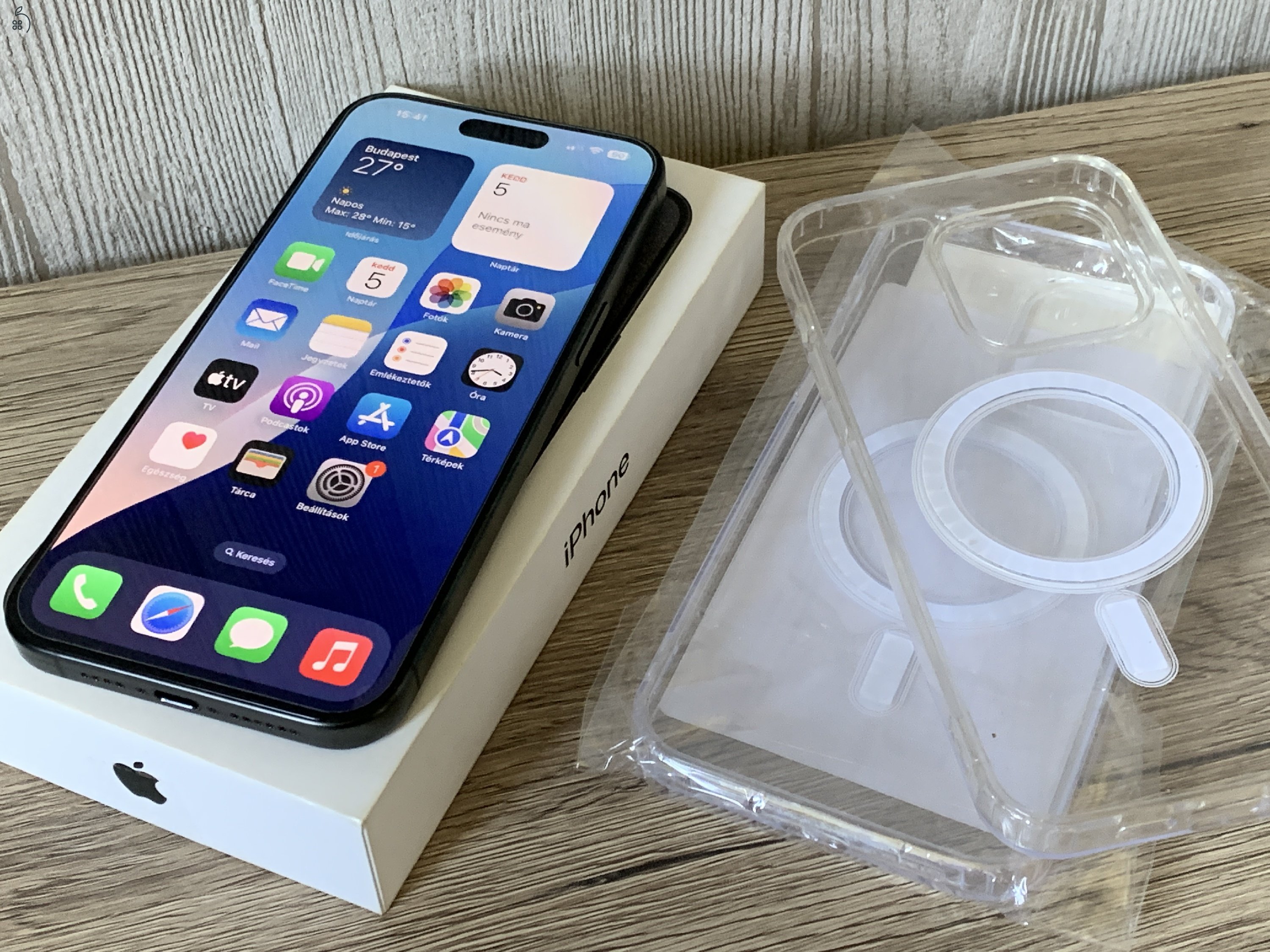 iPhone 15 Pro Max 256GB újszerű állapotban!