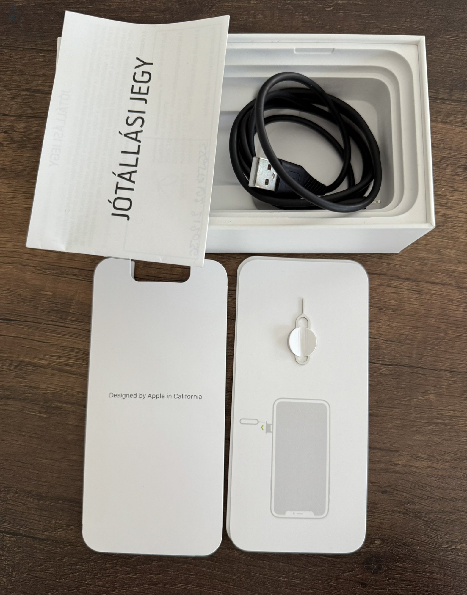 iPhone 11 (128GB, fekete)