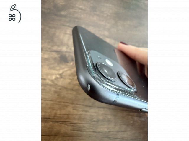 iPhone 11 (128GB, fekete)