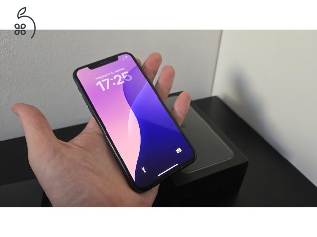 Eladó egy iPhone 11 Pro 64Gb model, kijelző + akksicserélt