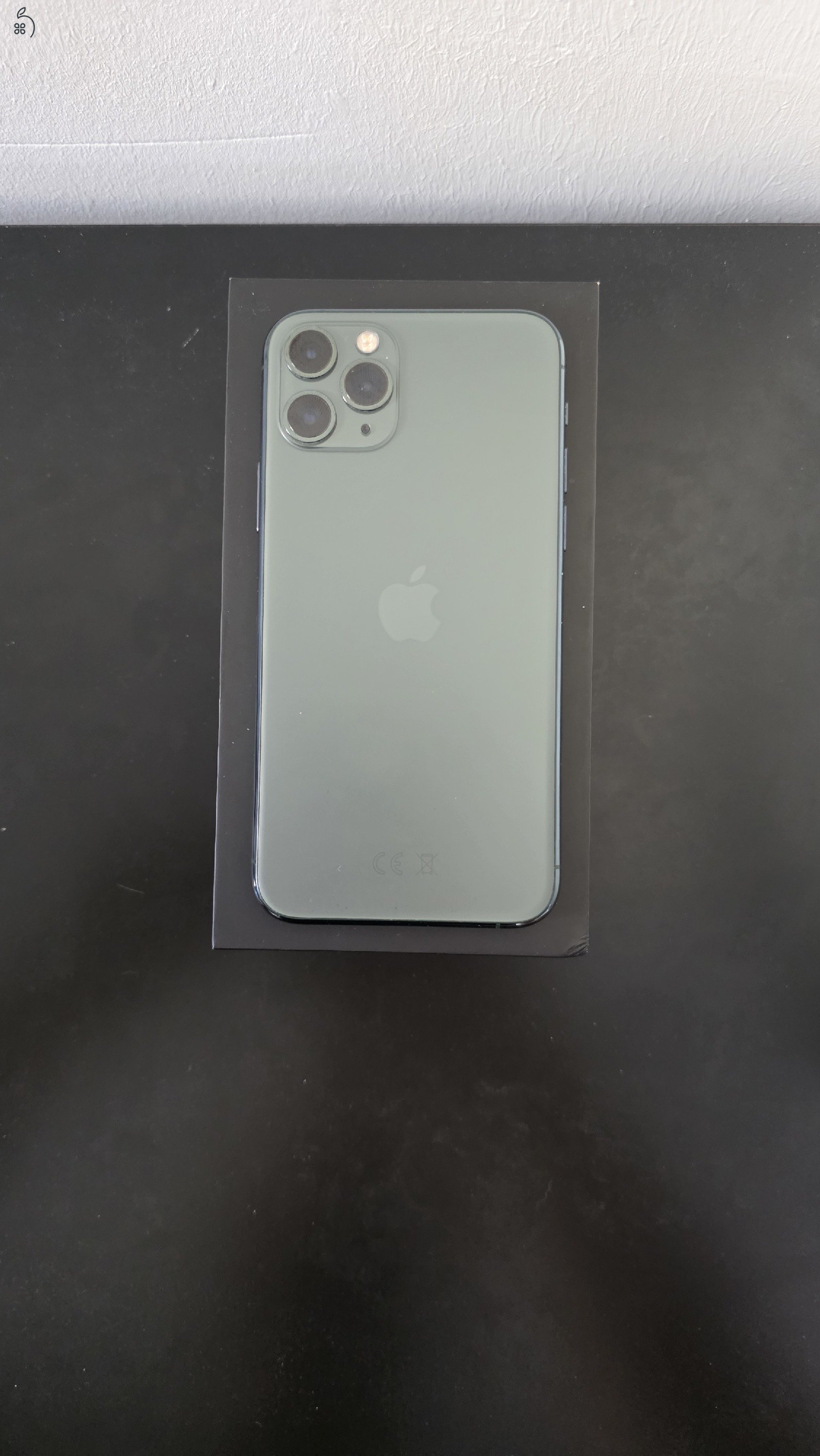 Eladó egy iPhone 11 Pro 64Gb model, kijelző + akksicserélt