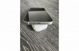 Eladó Iphone 12 / 64 Gb / Kártyafüggetlen / 85% aksi.
