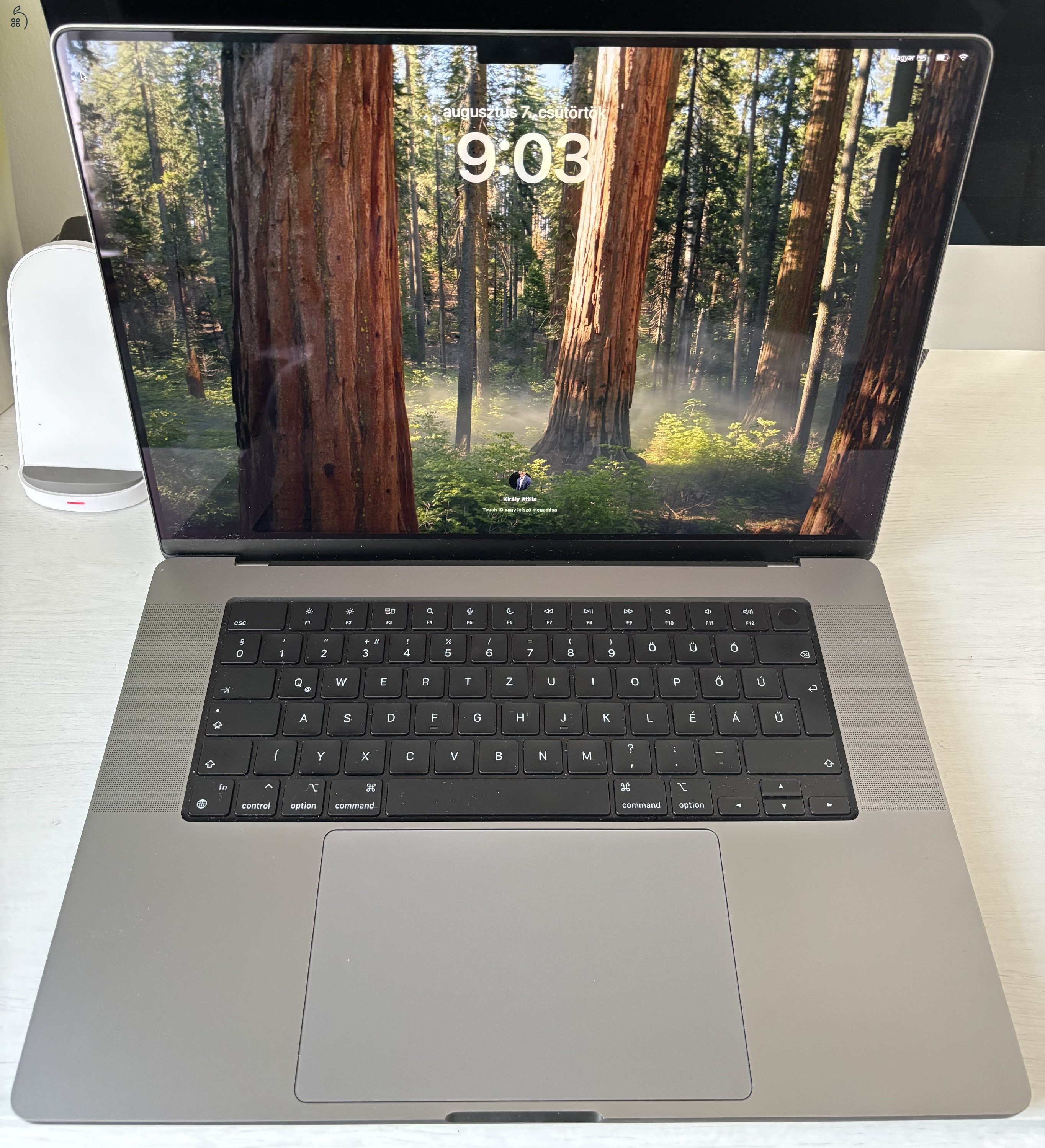 MacBook Pro 16