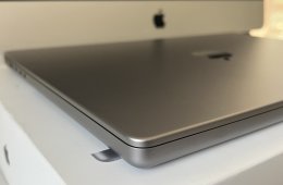 MacBook Pro 16