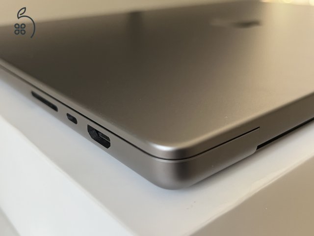 MacBook Pro 16