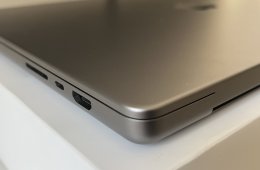 MacBook Pro 16