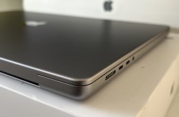 MacBook Pro 16