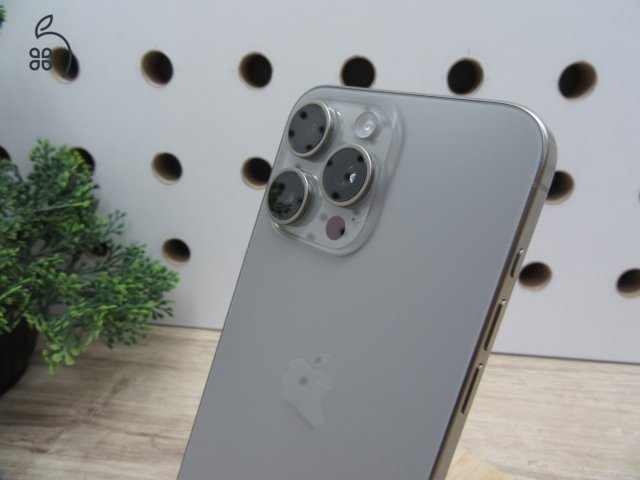 Apple iPhone 15 Pro Max – Brutál dizájn, hatalmas teljesítmény! – 256 GB – Használt, karcmentes – 3 hónap garanciával