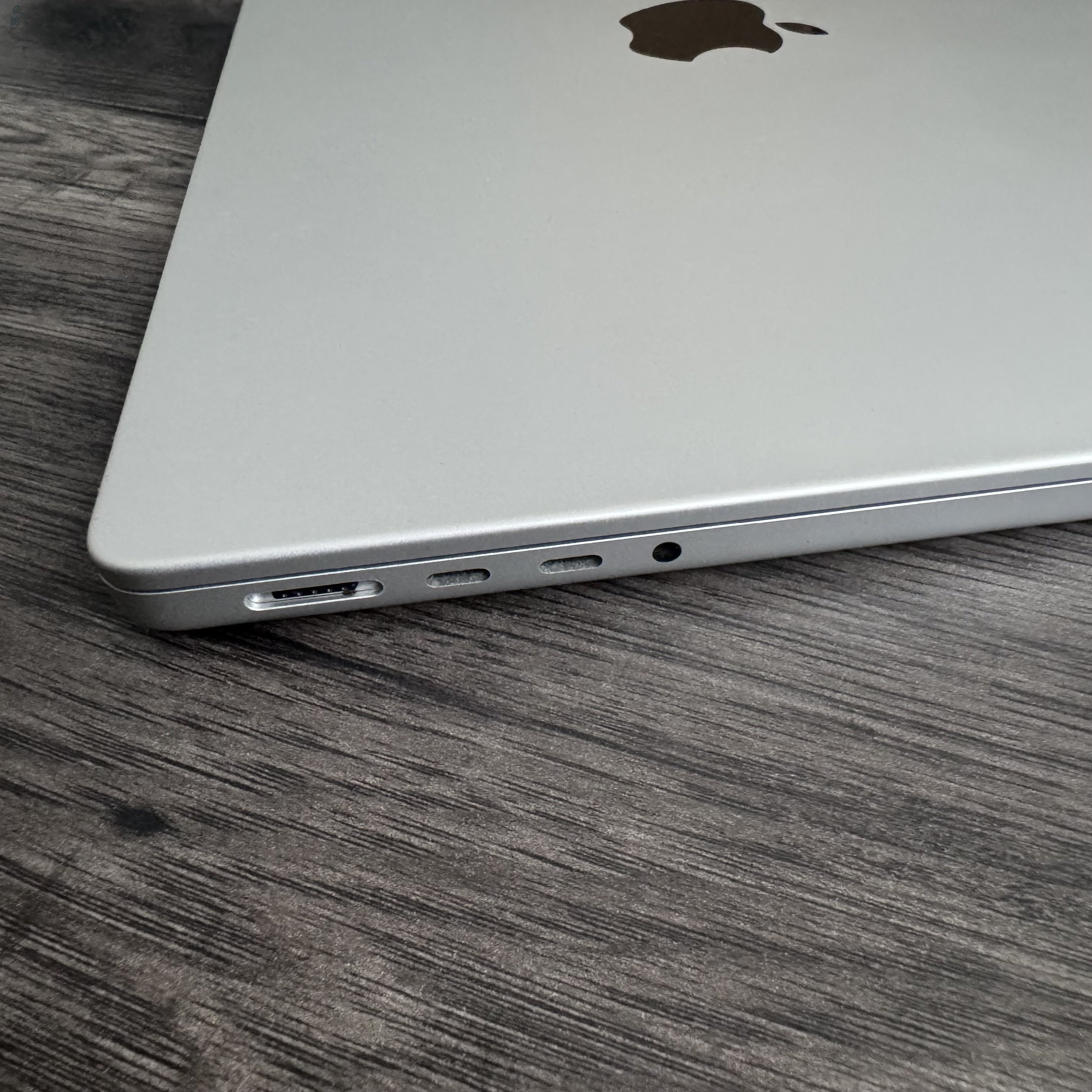 MacBook Pro 14