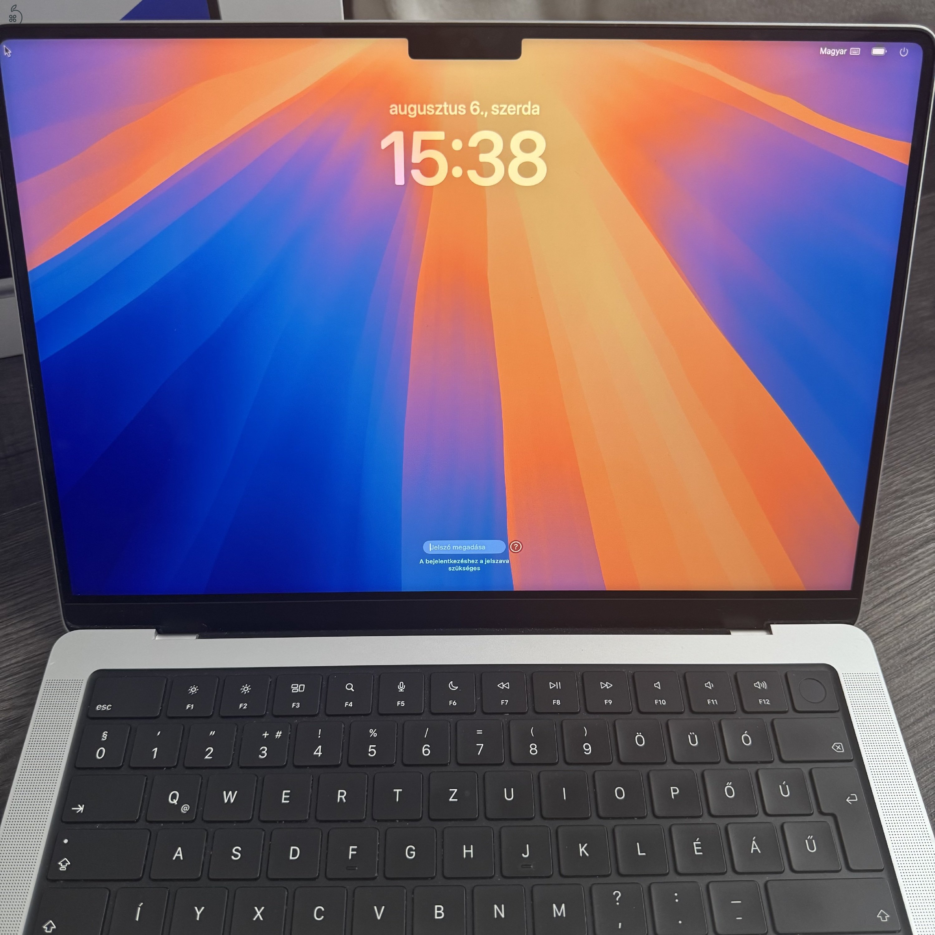 MacBook Pro 14