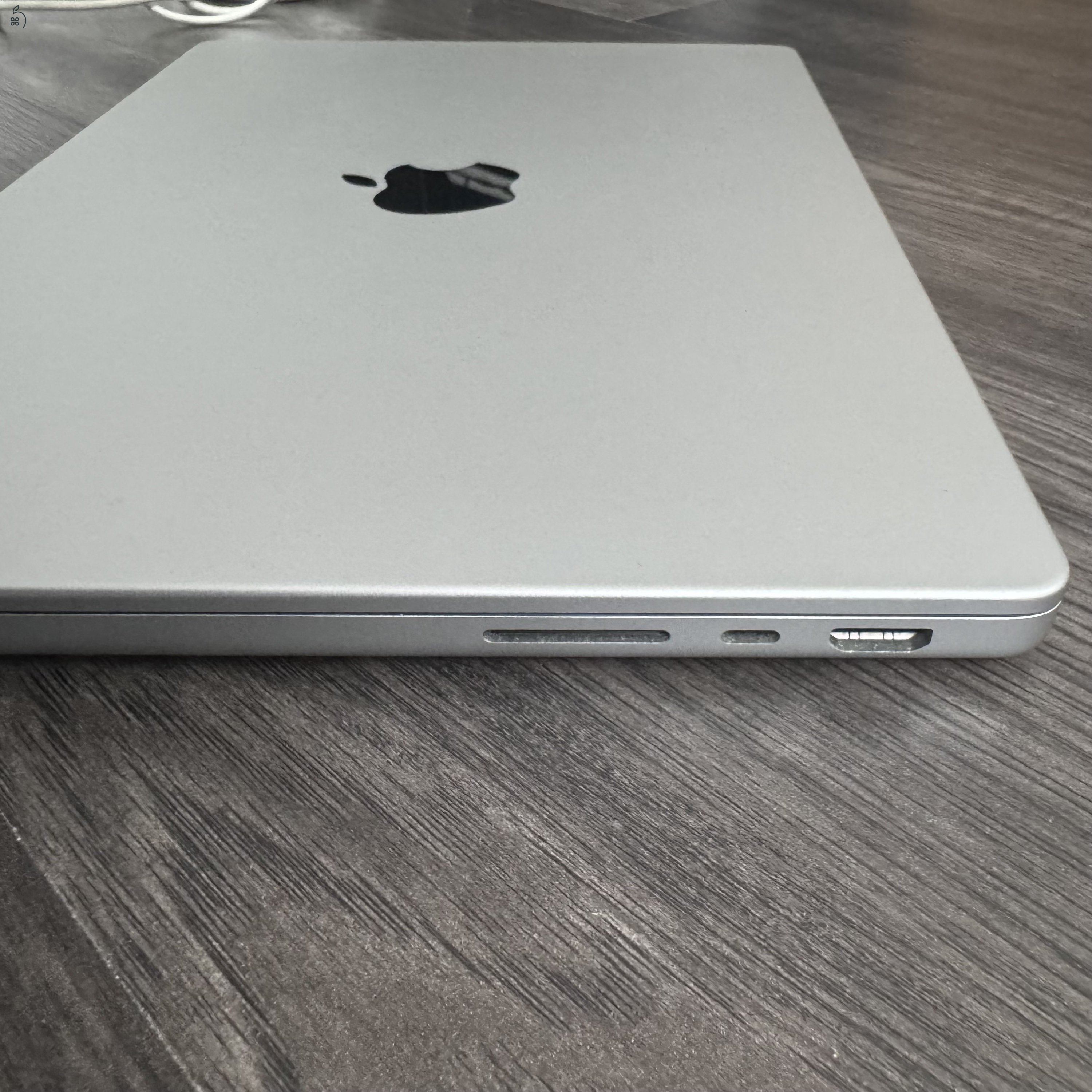 MacBook Pro 14
