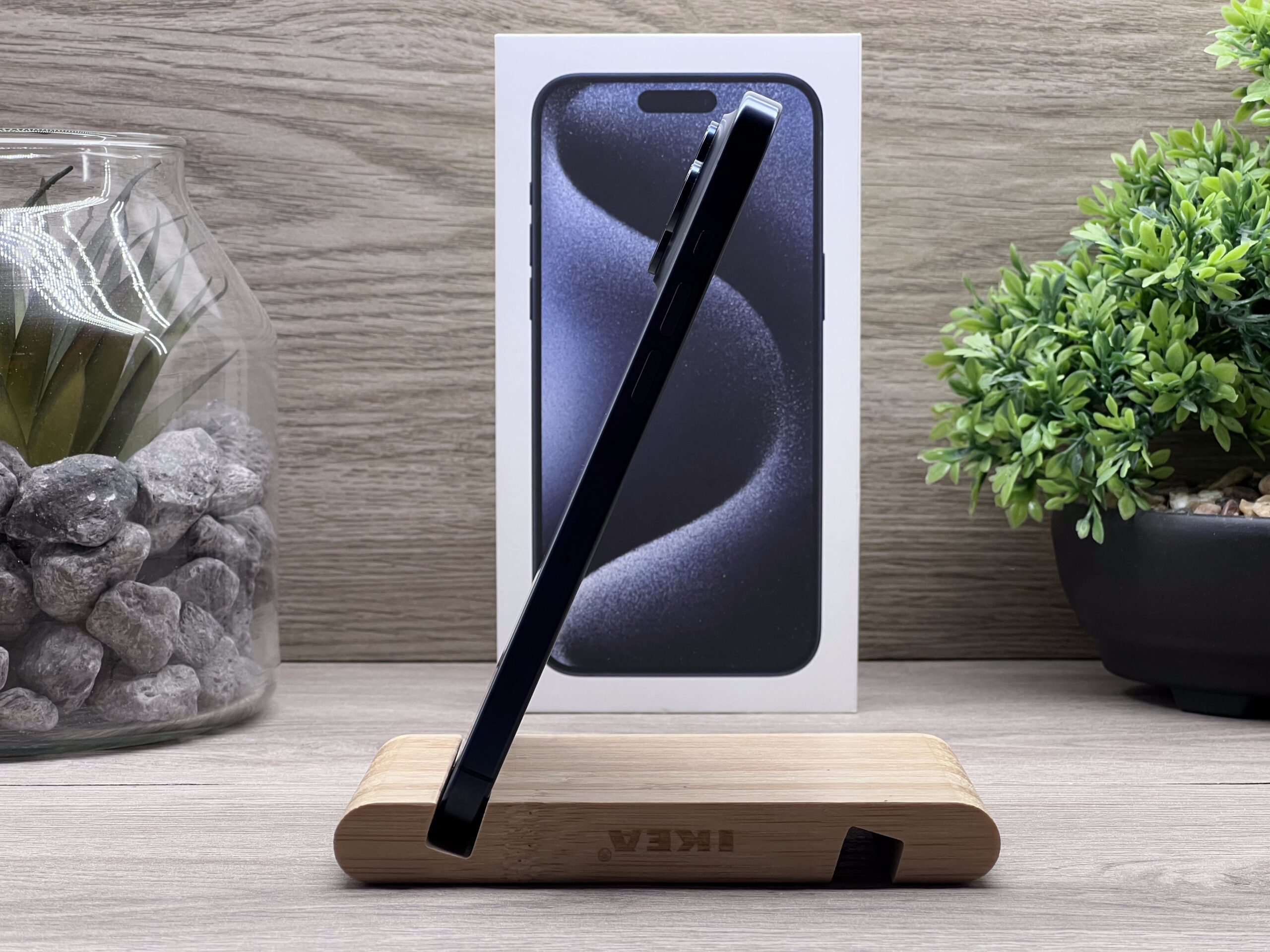 Hibátlan iPhone 15 Pro Max Blue Titanium 256GB 2 ÉV Garanciával Számlával Aksi 97%