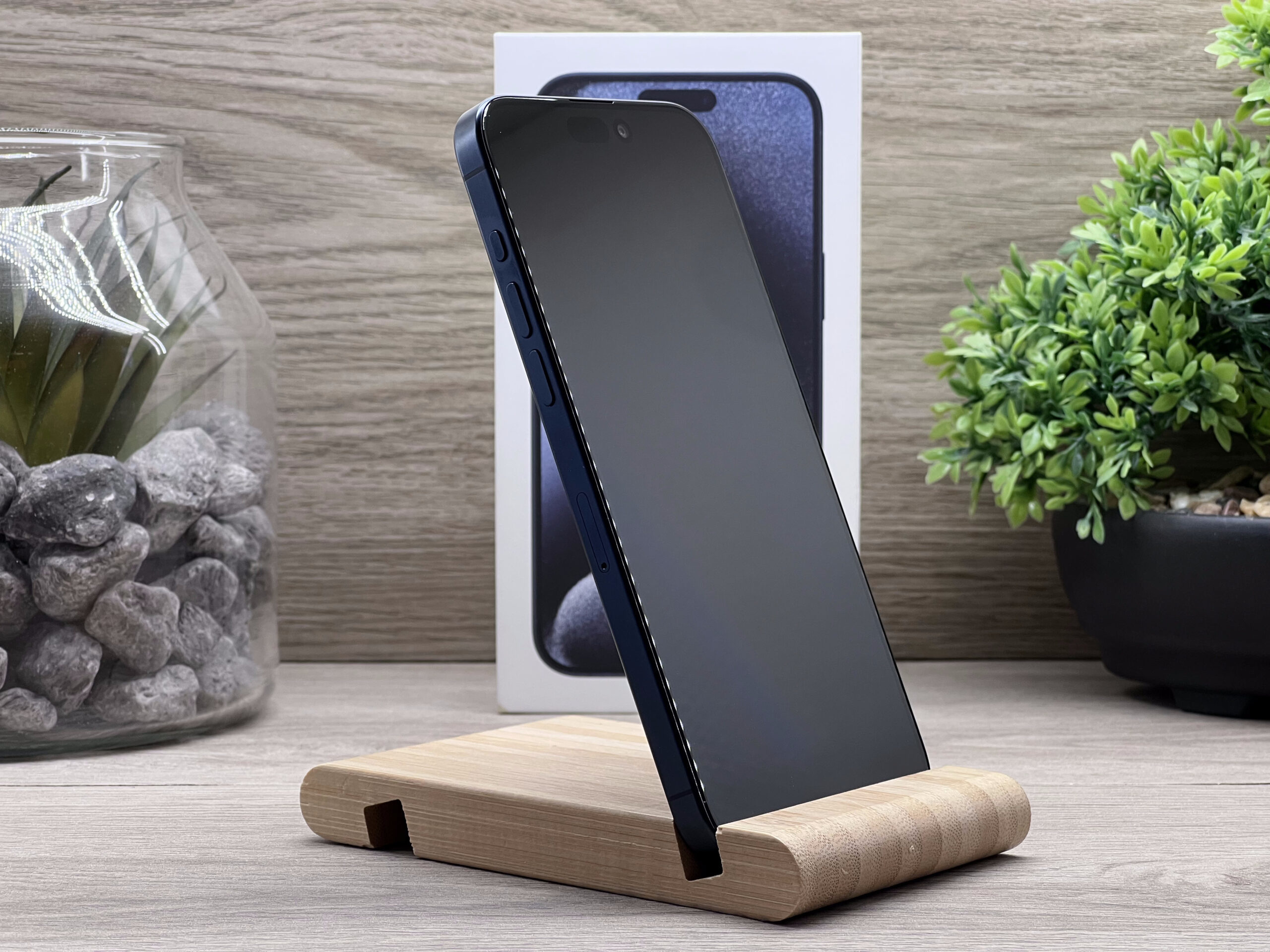Hibátlan iPhone 15 Pro Max Blue Titanium 256GB 2 ÉV Garanciával Számlával Aksi 97%