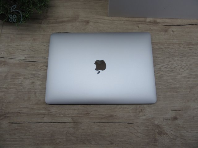 Apple MacBook 12” Retina – Ultravékony, könnyű és elegáns – Használt, karcmentes – 3 hónap garanciával