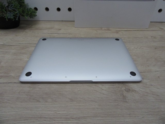 Apple MacBook 12” Retina – Ultravékony, könnyű és elegáns – Használt, karcmentes – 3 hónap garanciával