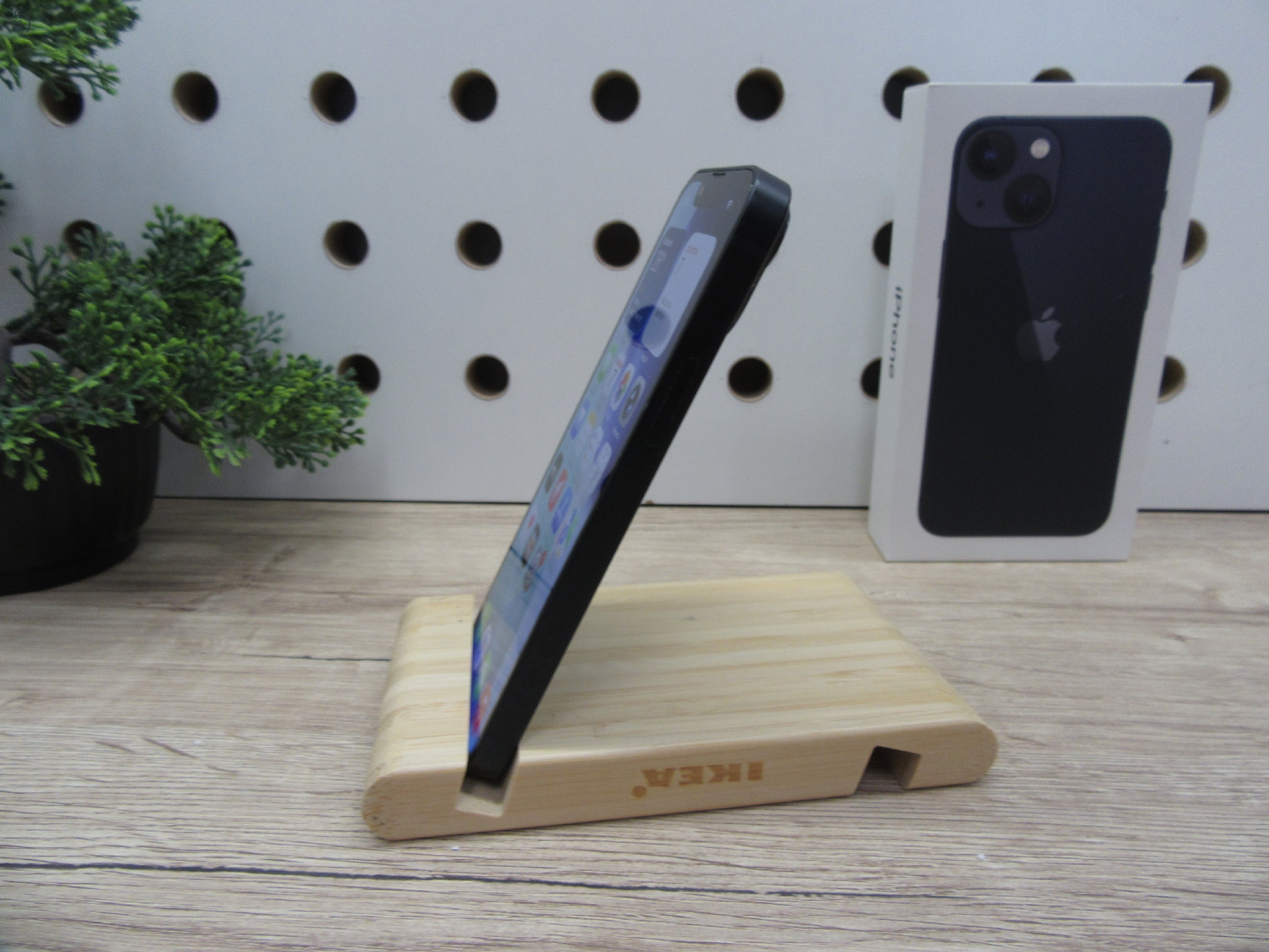 Apple iPhone 13 mini – Kompakt erőgép, megbízható teljesítmény – 256 GB – Használt – 3 hónap garanciával