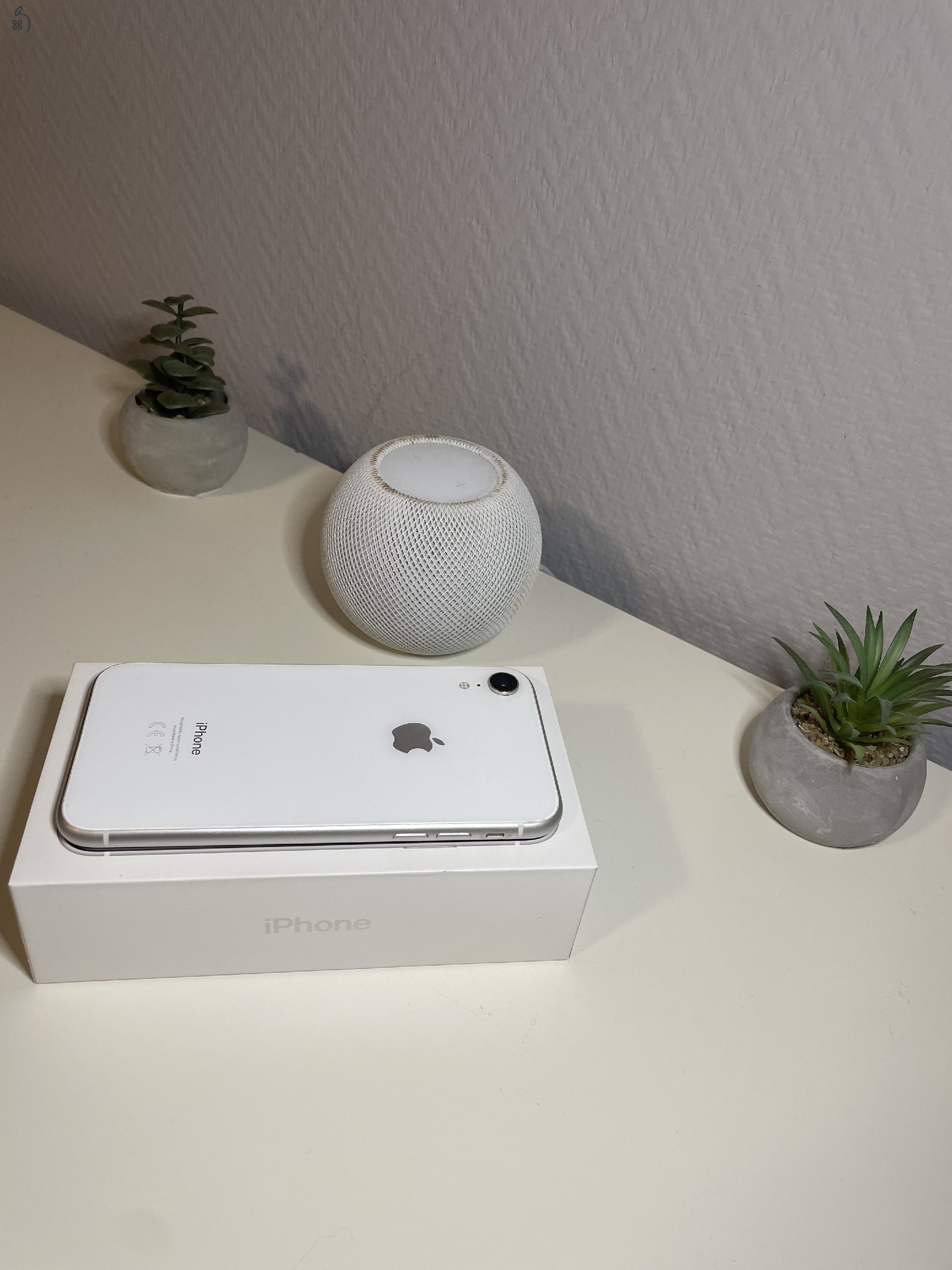 iPhone XR 128 GB White