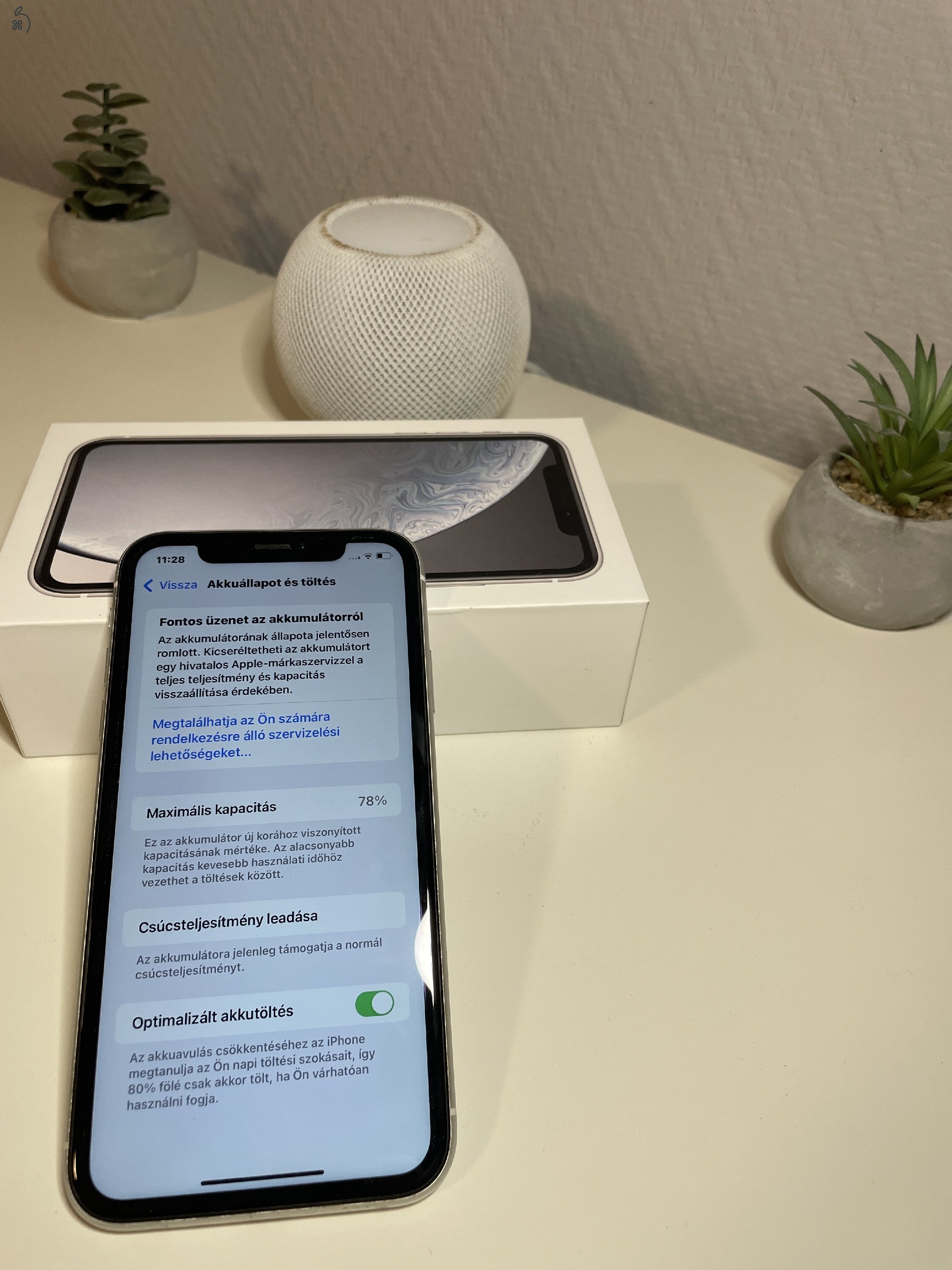 iPhone XR 128 GB White