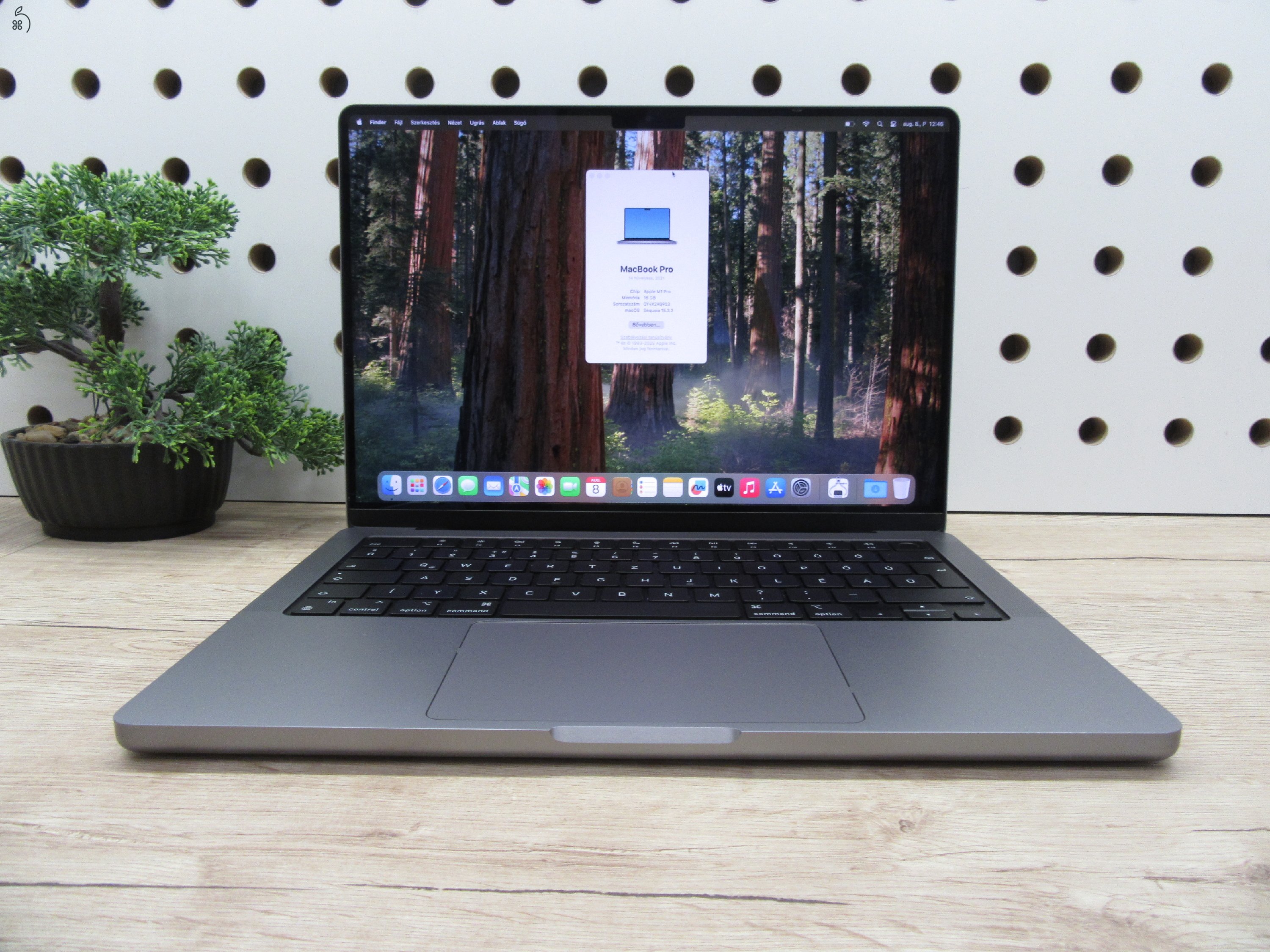 Apple MacBook Pro 14” M1 Pro – Villámgyors processzor, prémium kijelző – 16 GB RAM / 500 GB SSD – Használt, karcmentes – 3 hónap garanciával