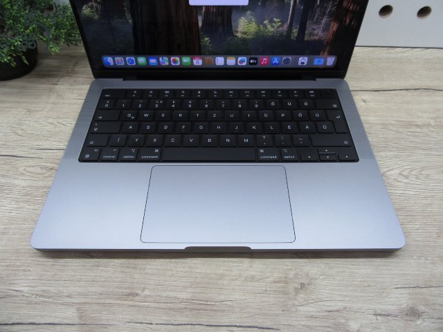 Apple MacBook Pro 14” M1 Pro – Villámgyors processzor, prémium kijelző – 16 GB RAM / 500 GB SSD – Használt, karcmentes – 3 hónap garanciával