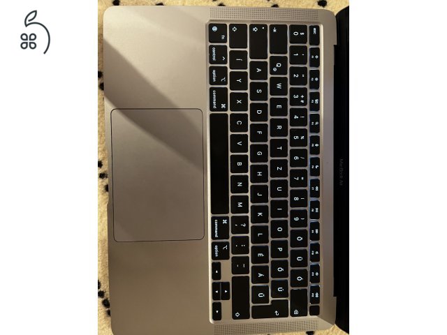 MacBook Air M1 2020 Eladó
