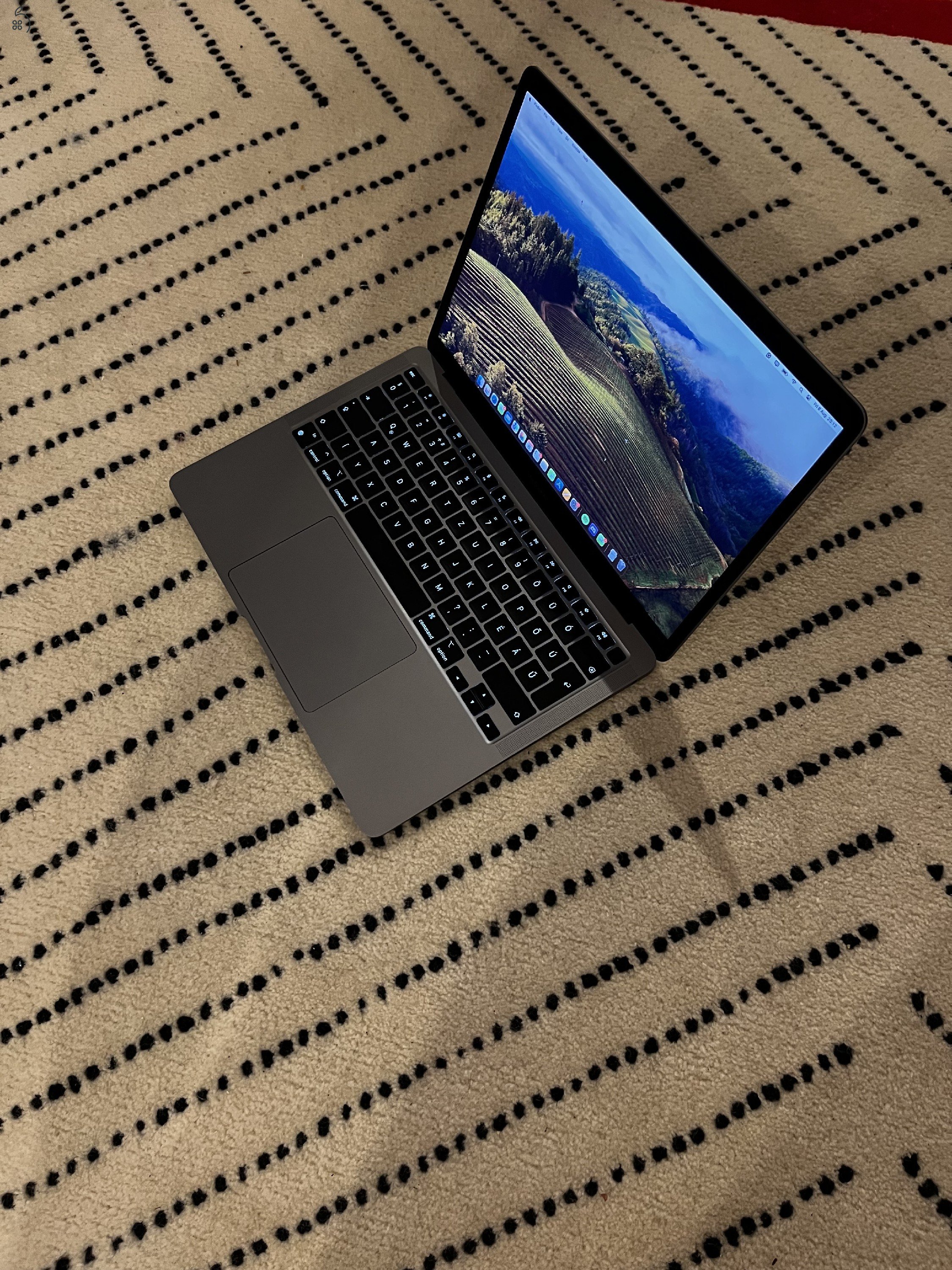 MacBook Air M1 2020 Eladó
