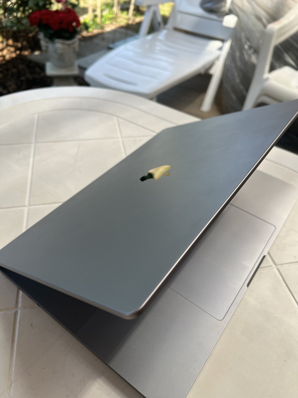 Eladó MacBook Pro 16 M1 Pro/16GB/1TB újszerű - irányár