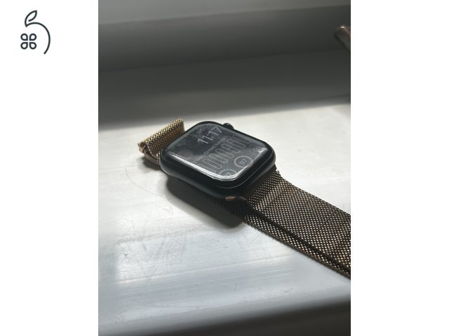 Használt Apple Watch S8 eredeti dobozában