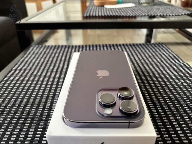 iPhone 14 Pro 128 GB (mélylila) - Garanciával és Pitaka tokkal