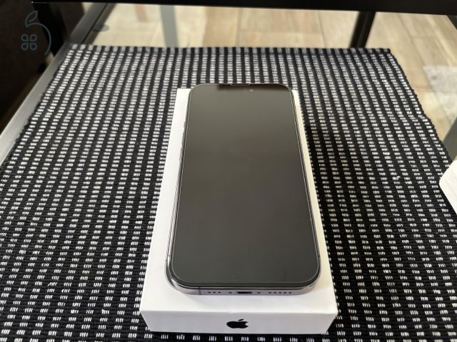 iPhone 14 Pro 128 GB (mélylila) - Garanciával és Pitaka tokkal