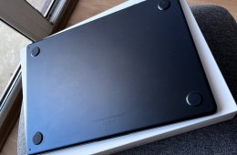MacBook Air Apple M3 chippel 256 GB SSD/8 GB RAM
