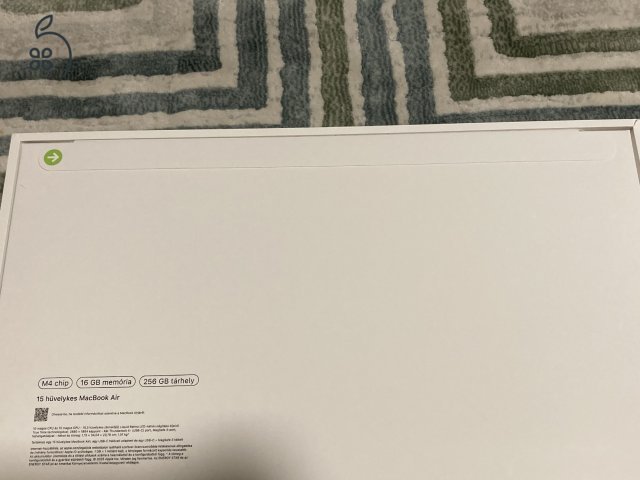 Új, bontatlan MacBook AIR 15,3 M4 Chip! 16GB/256GB magyar!