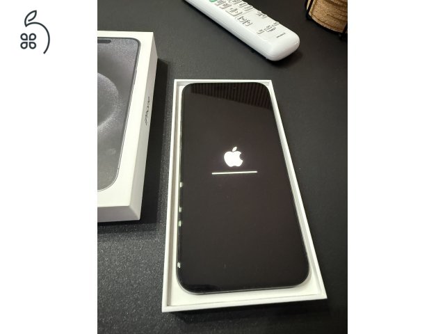 iPhone 15 Pro Max 256GB éjfekete, hibátlan állapotú, garanciális
