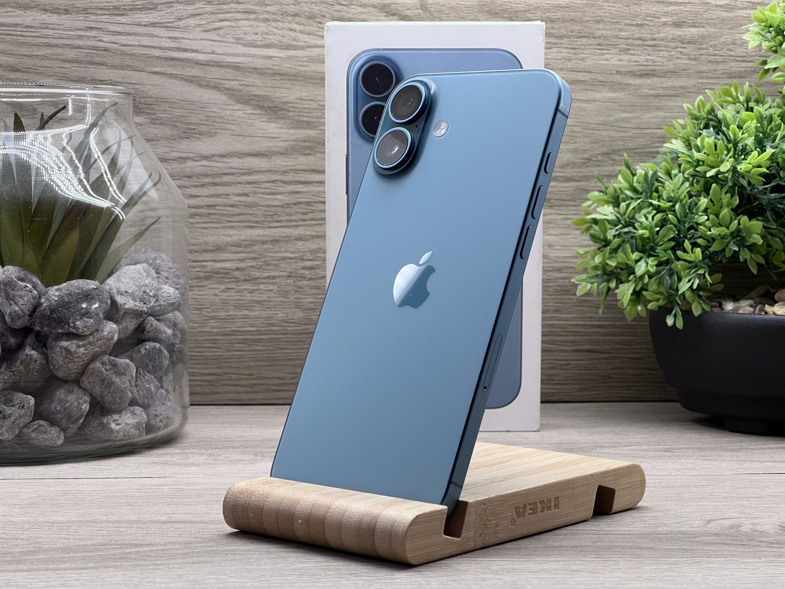 Hibátlan iPhone 16 Plus Teal 128GB 2 ÉV Garanciával Számlával Aksi 100%