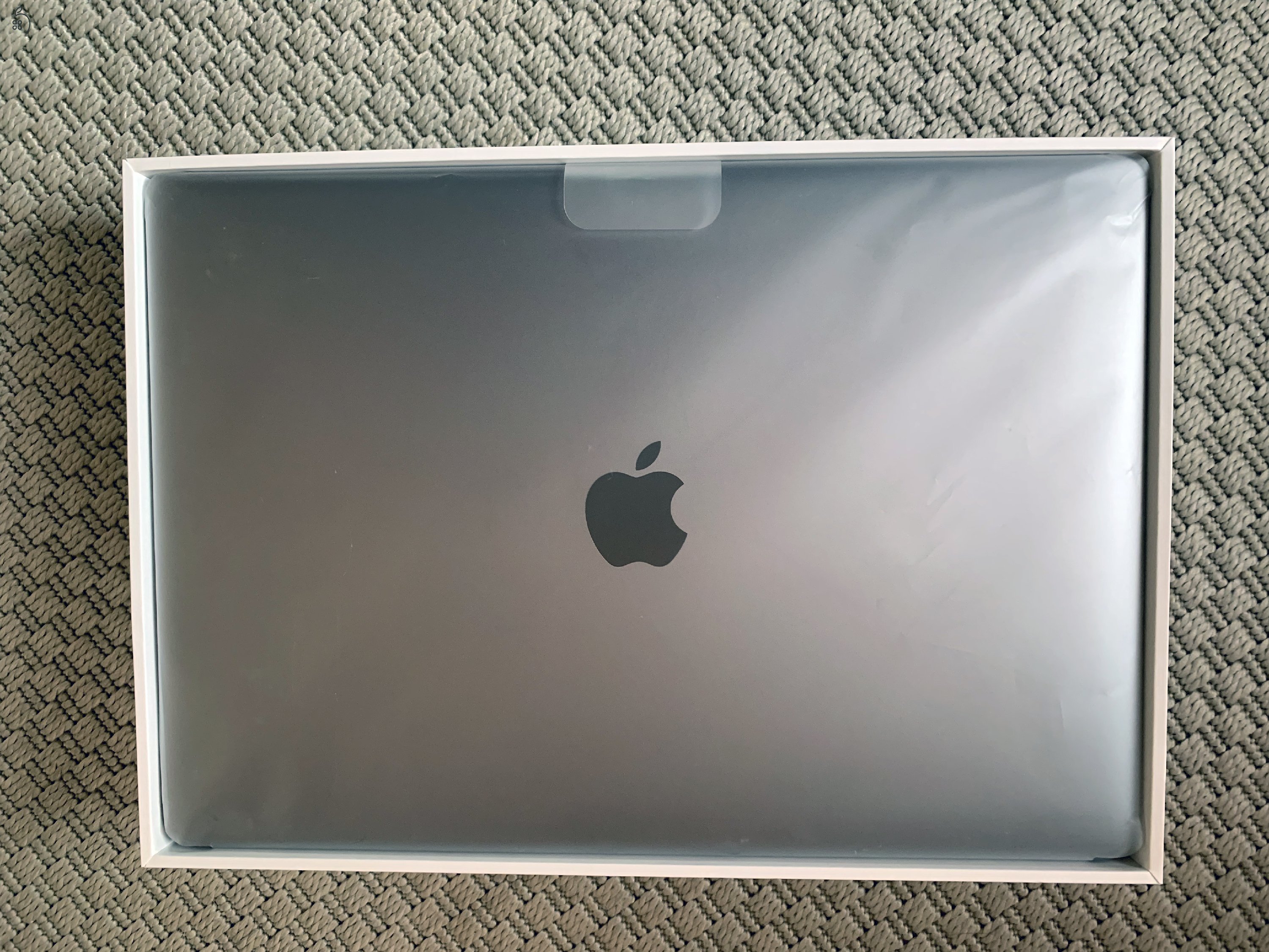MacBook Air 13, M3 chip, csak kipróbált, garanciás, eladó!