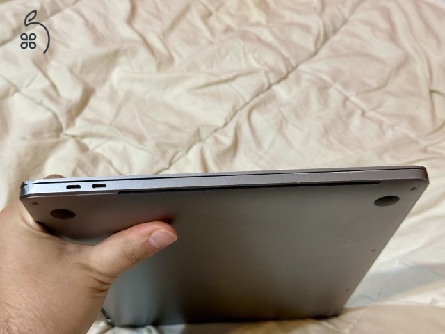 Apple MacBook Pro 16