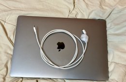 Apple MacBook Pro 16