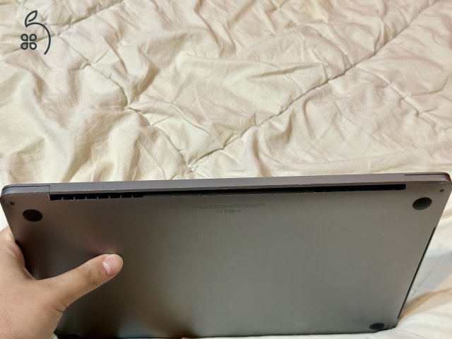 Apple MacBook Pro 16