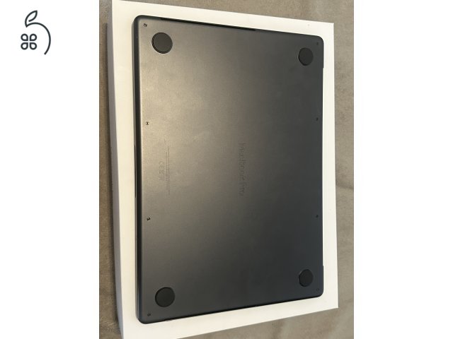 Eladó MacBook Pro M4 – 16GB RAM, 512GB SSD, Space Black