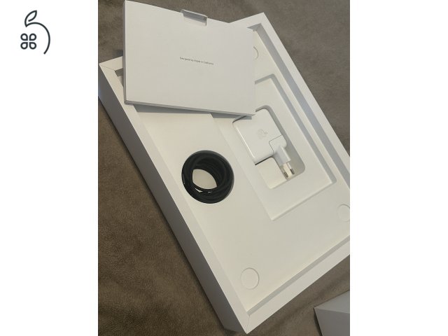 Eladó MacBook Pro M4 – 16GB RAM, 512GB SSD, Space Black