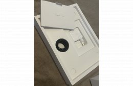 Eladó MacBook Pro M4 – 16GB RAM, 512GB SSD, Space Black