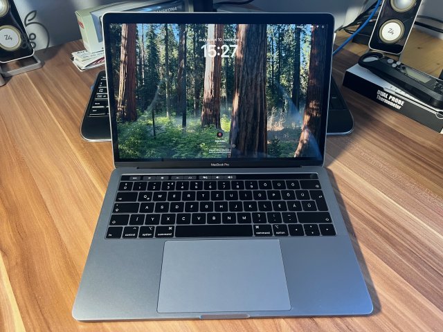 MacBook Pro i5 Új állapot!!!
