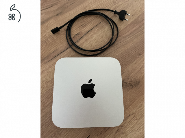 Mac mini M1 (2020) + Satechi HUB + Apple Magic billentyűzet