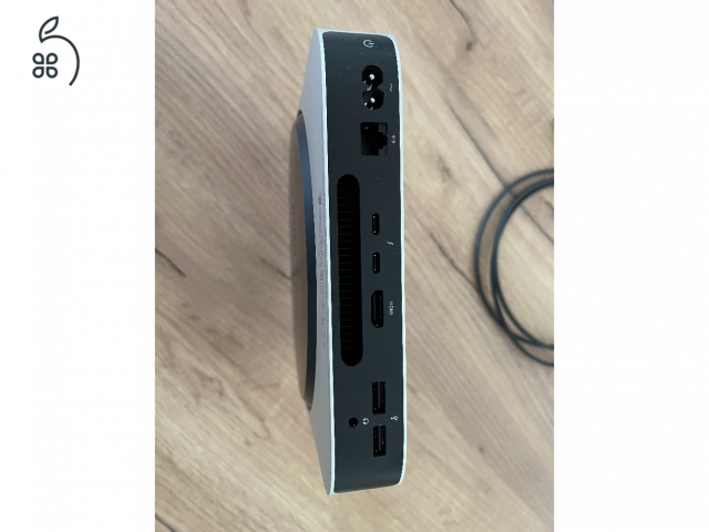 Mac mini M1 (2020) + Satechi HUB + Apple Magic billentyűzet