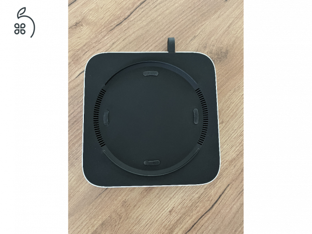 Mac mini M1 (2020) + Satechi HUB + Apple Magic billentyűzet