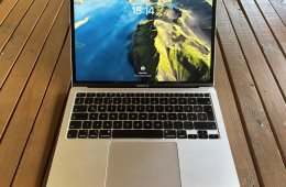 MacBook Air 2020 13” i3 256 GB SSD 8 GB RAM Silver