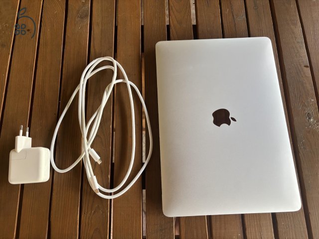 MacBook Air 2020 13” i3 256 GB SSD 8 GB RAM Silver