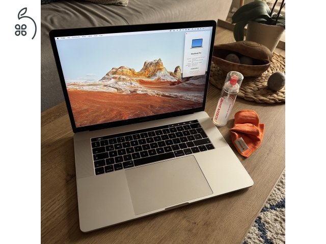 Eladó MacBook Pro 15,”4-inch töltővel, magyar billentyű (2017, Intel Core i7, 16GB RAM, 256GB SSD, Ezüst, Touch Bar + Touch ID)